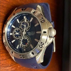 Nautical men’s watch like new barely used.